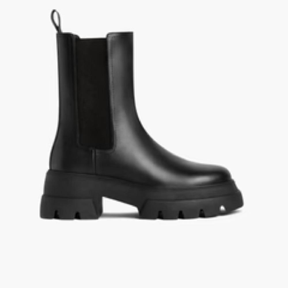 8.5 Wide Thursday Boot Co Reign Platform Chelsea Boots NWB! Never Worn